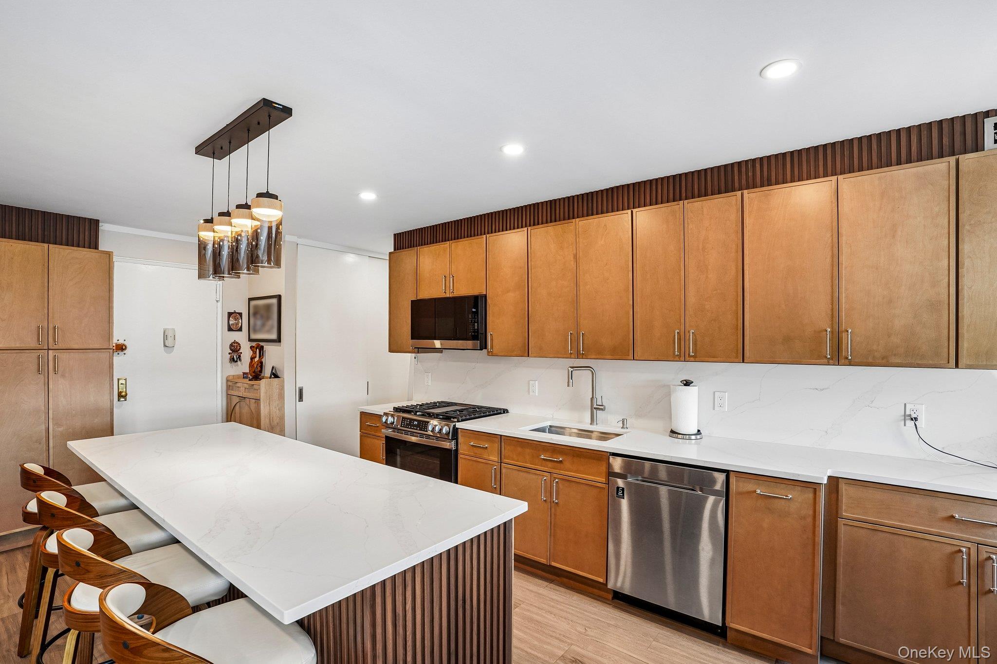 2 Bronxville Rd Rd Unit: 5D