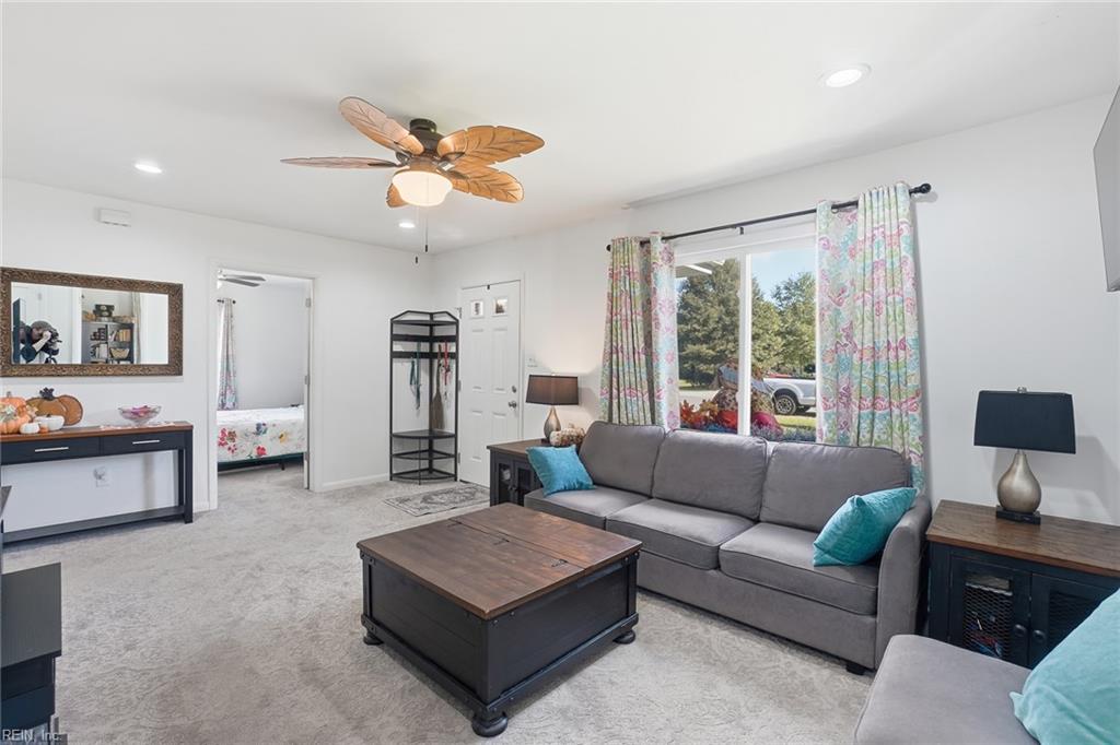 716 Summers PL