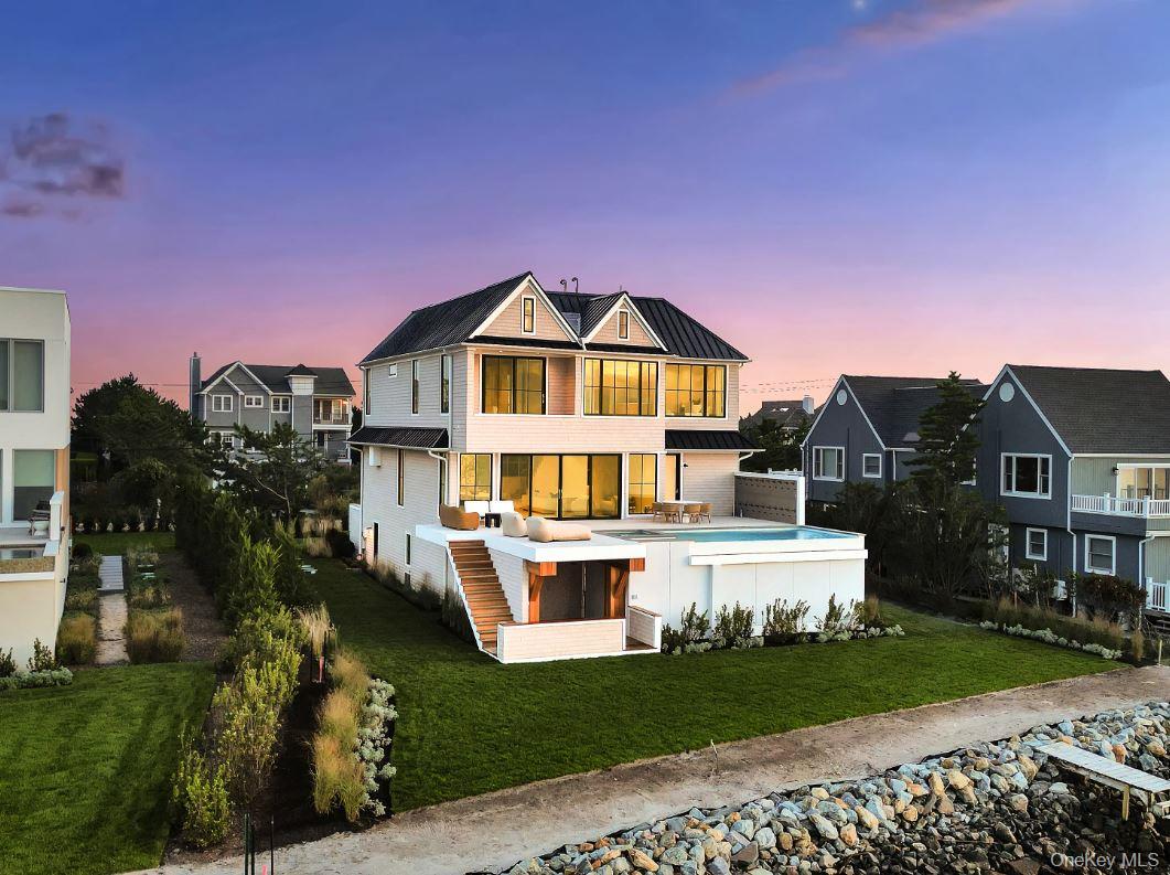 498 Dune Road