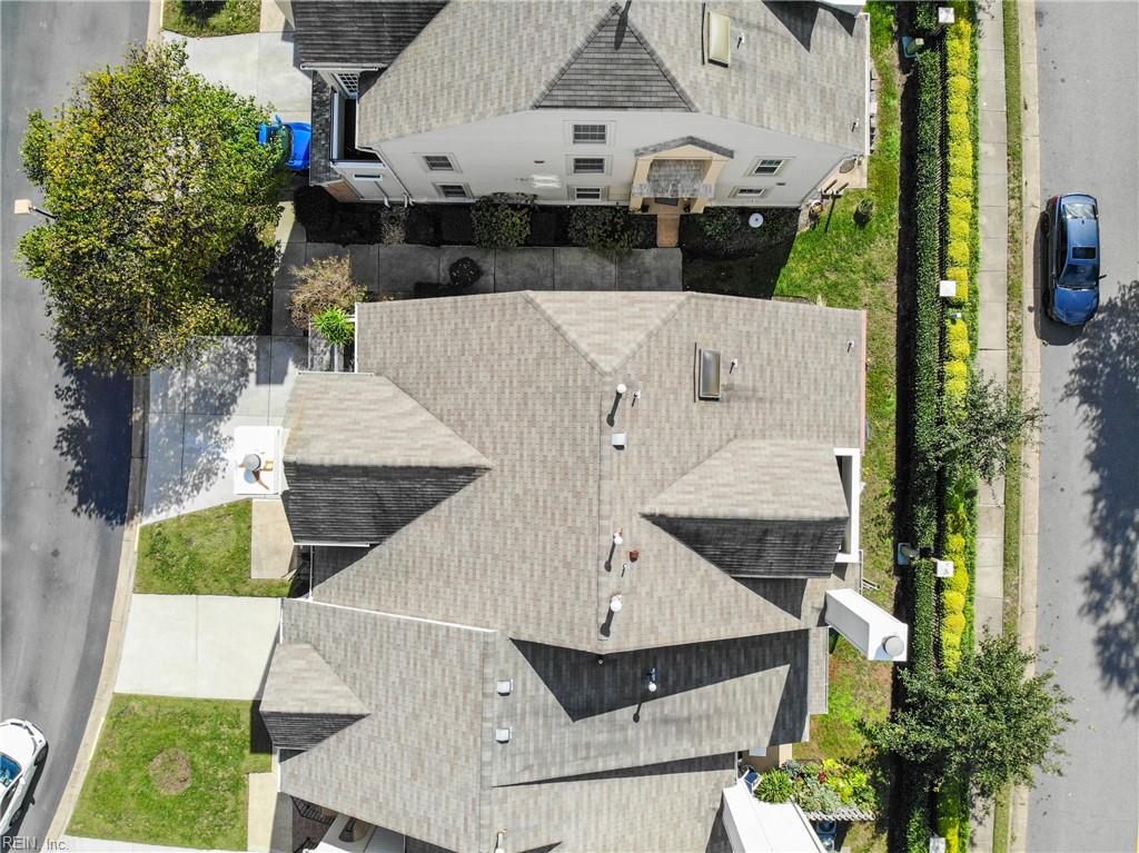1043 Hanson WAY