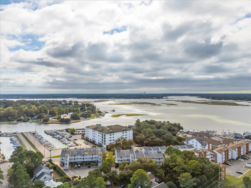 3200 Lynnhaven DR 204