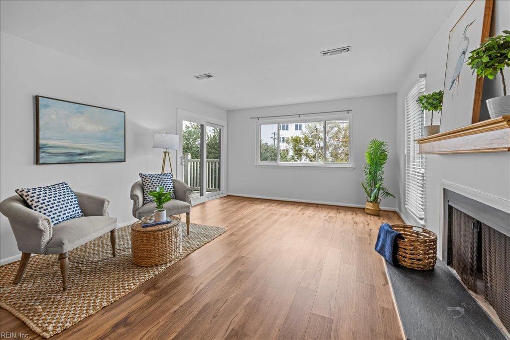 3200 Lynnhaven DR 204