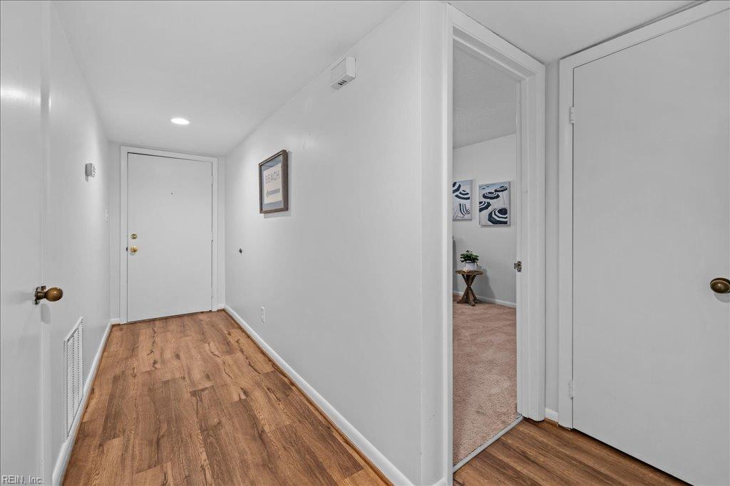 3200 Lynnhaven DR 204