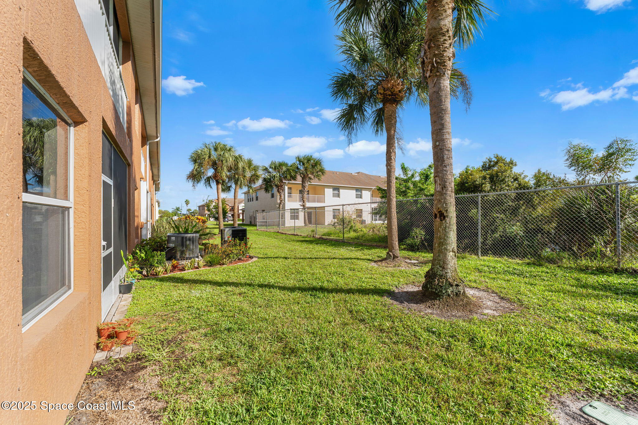 1035 Venetian Drive, 105