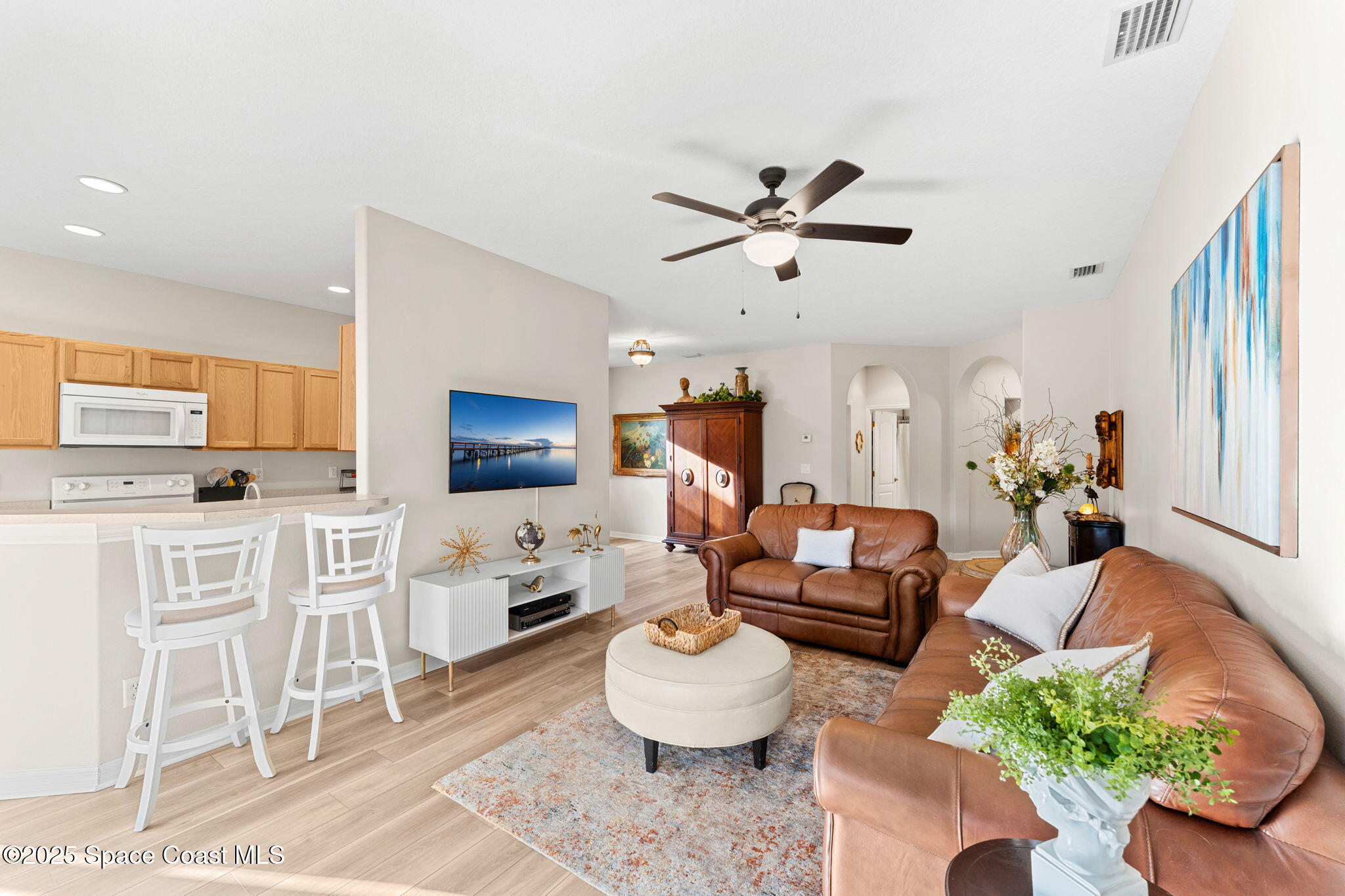 1035 Venetian Drive, 105