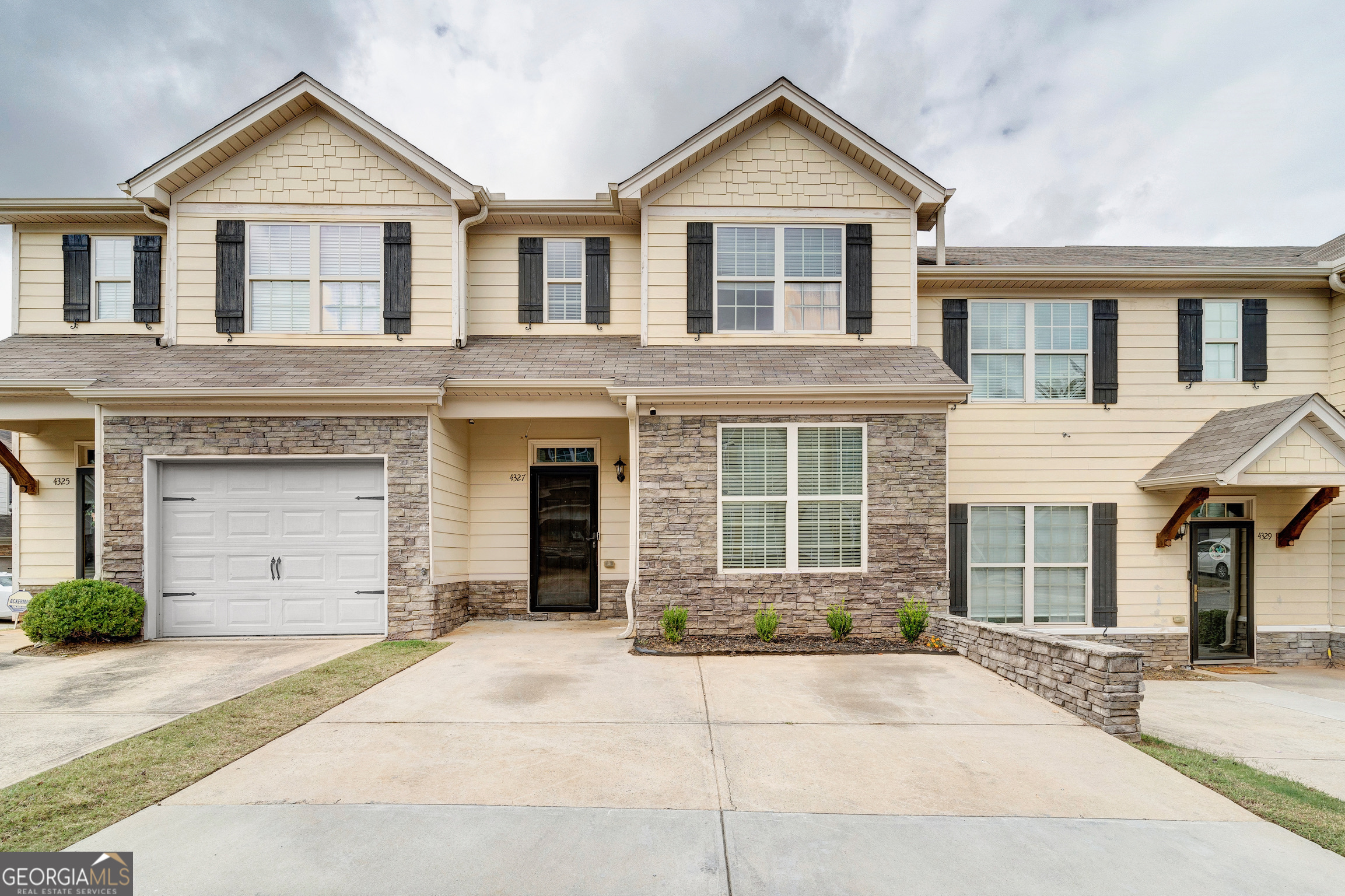 4327 Park Gate Drive # 164