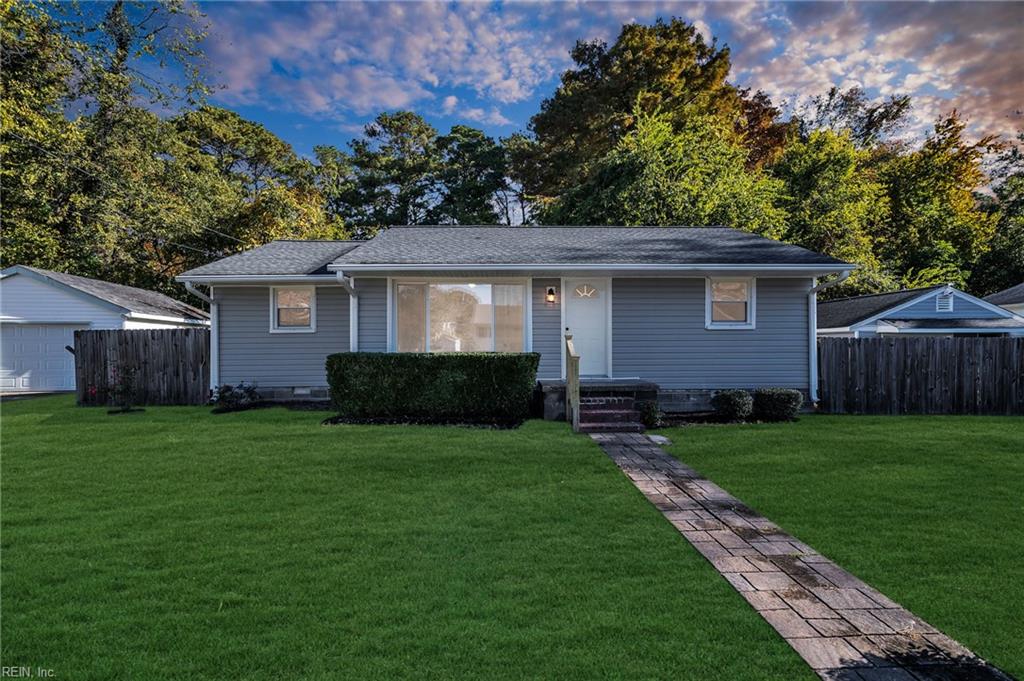 11 Warren DR