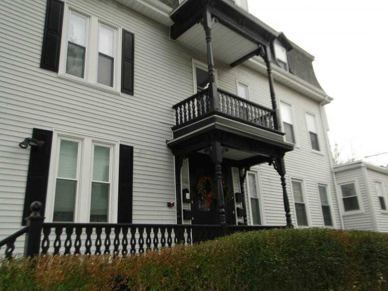 15 EVERETT Street 4