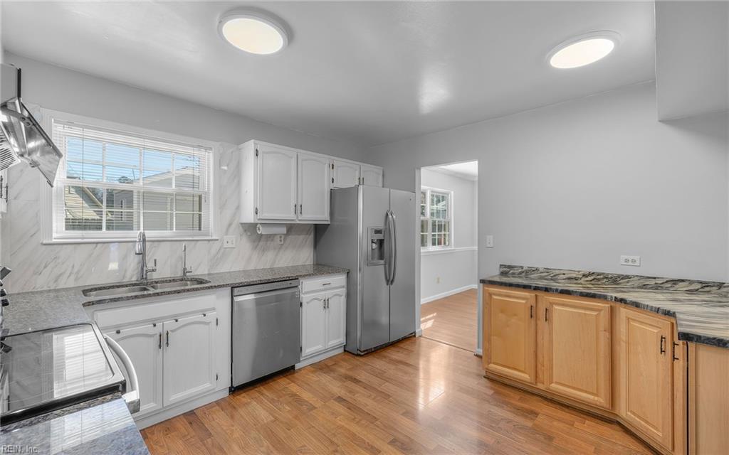 3332 King Richard CT