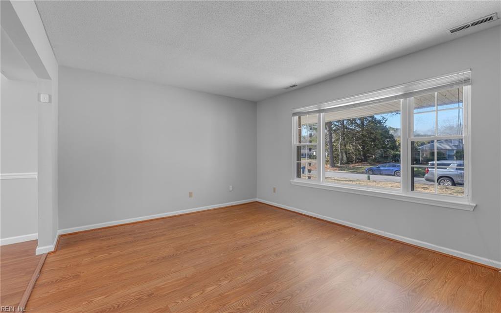 3332 King Richard CT