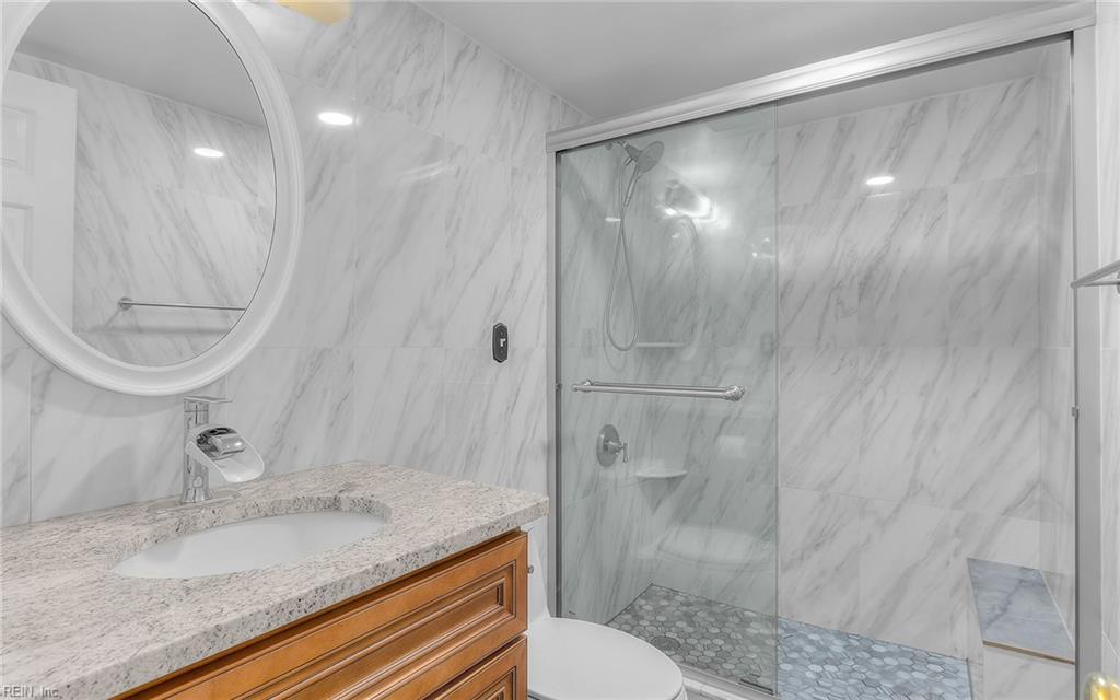 3332 King Richard CT