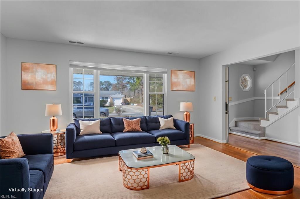 3332 King Richard CT