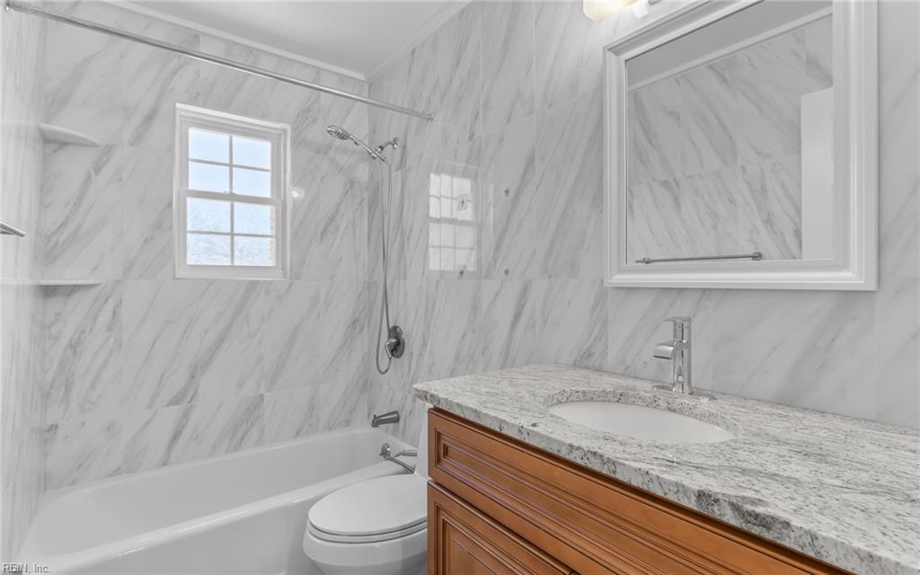 3332 King Richard CT