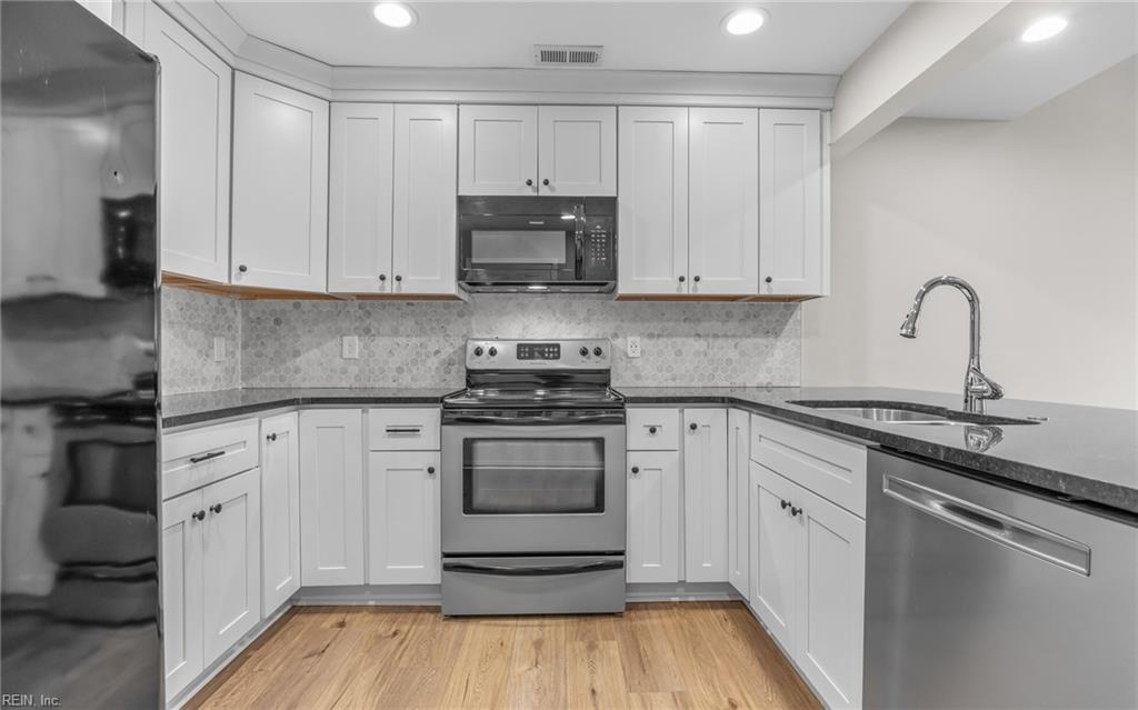 1206 Stockley GDNS 405