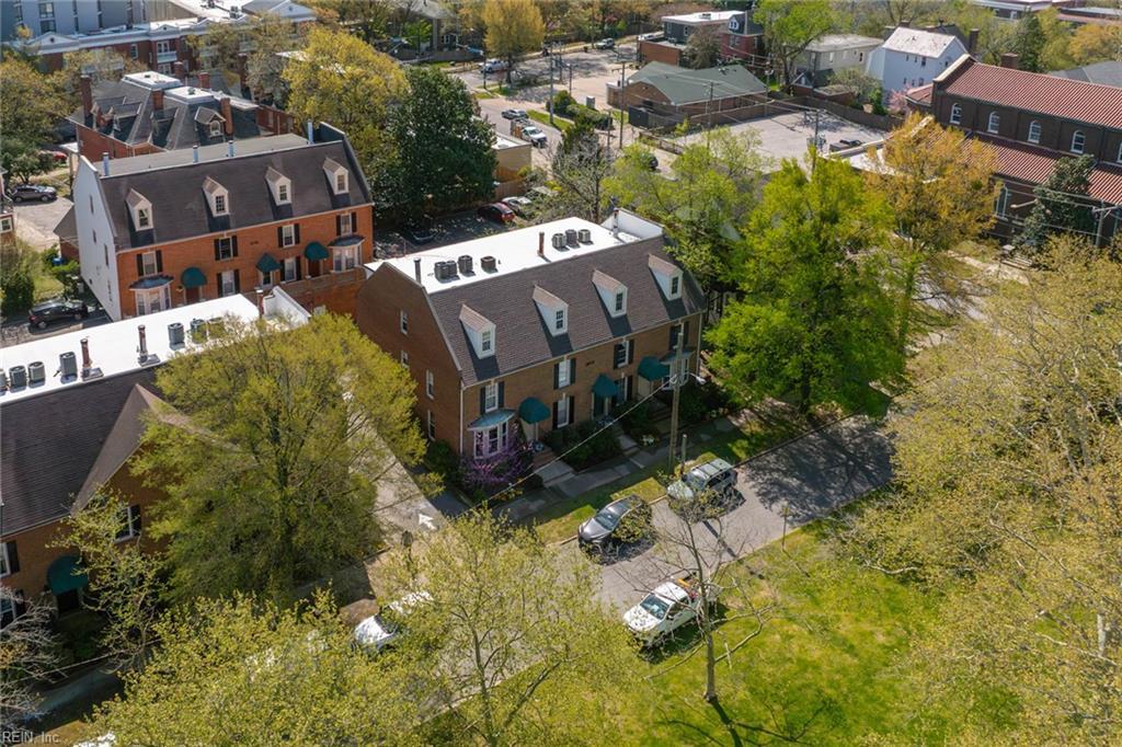 1206 Stockley GDNS 405