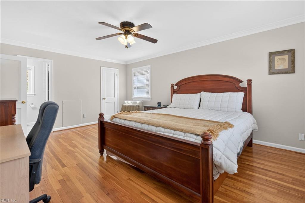 728 Queen Elizabeth DR