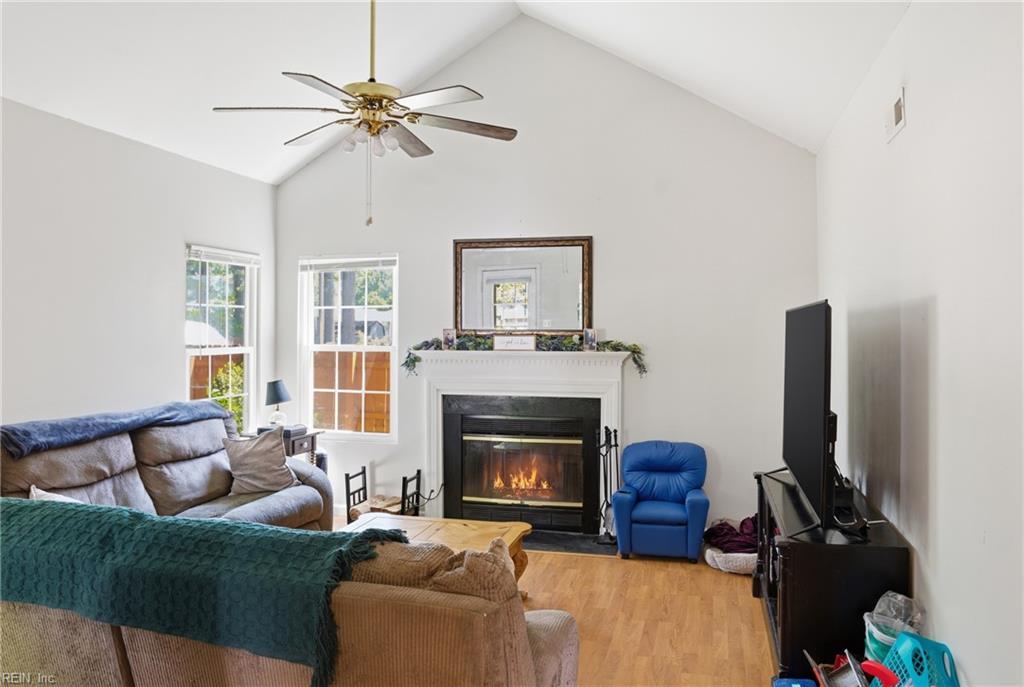 815 Palace CT