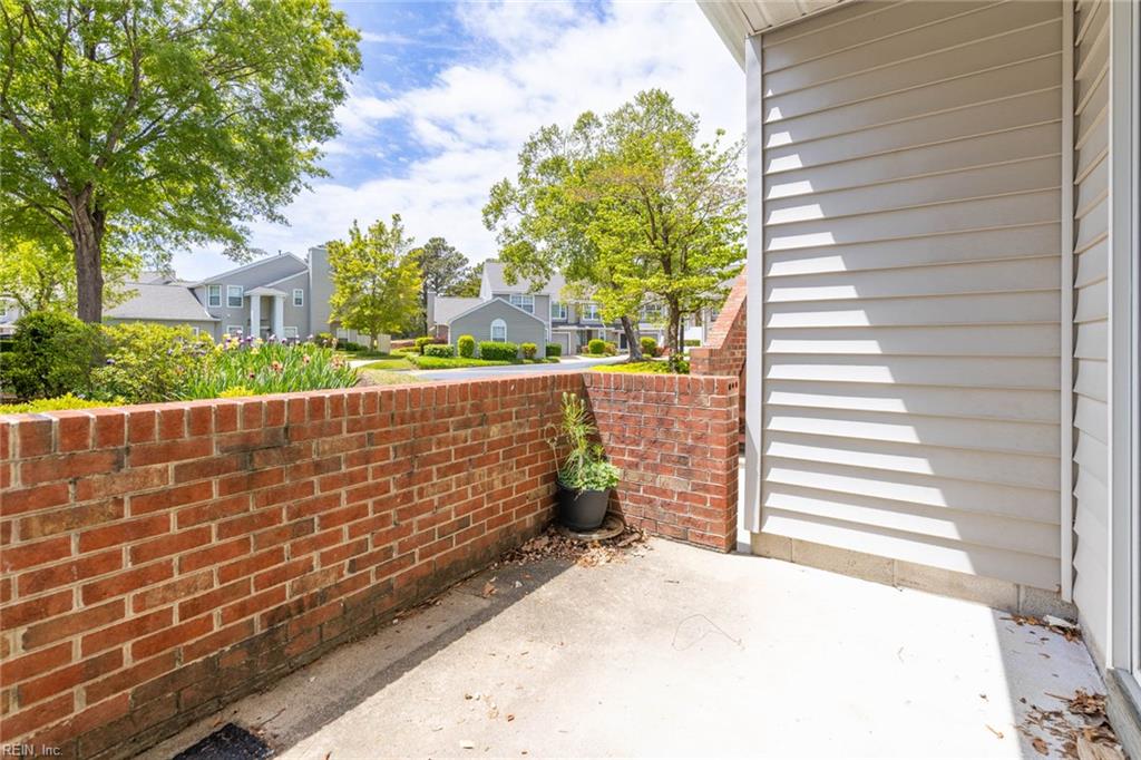 4910 Cypress Point CIR 102