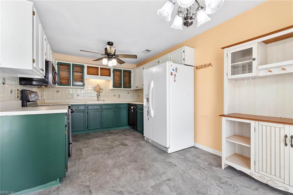 4910 Cypress Point CIR 102