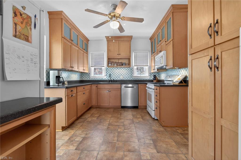 1509 Ashland AVE
