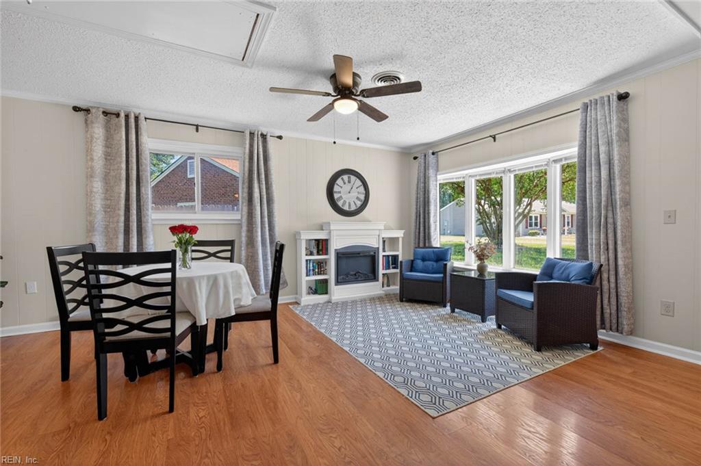 1117 Camelot CT