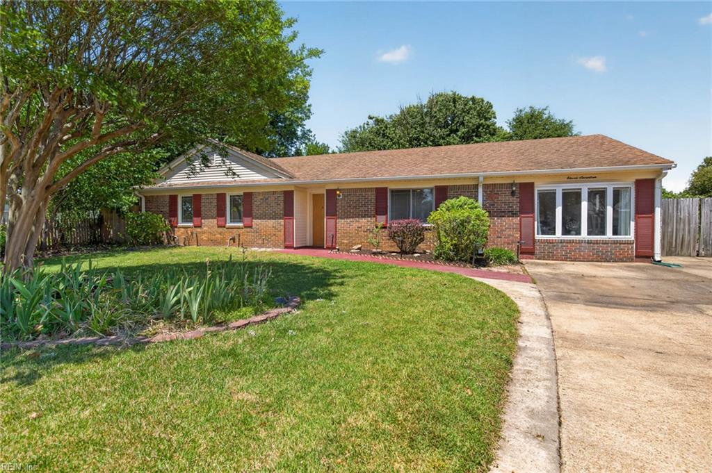 1117 Camelot CT