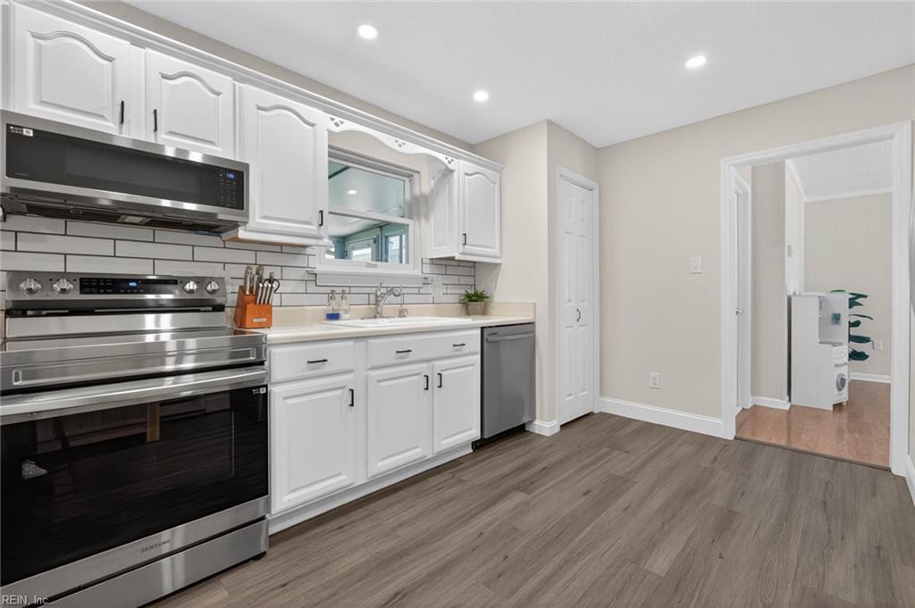 1117 Camelot CT