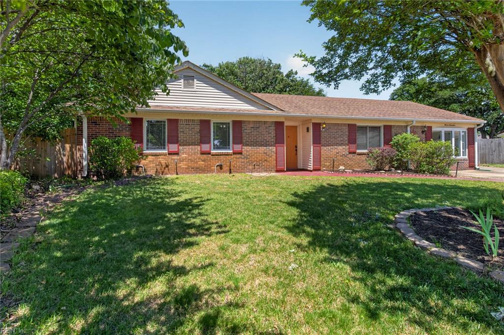 1117 Camelot CT