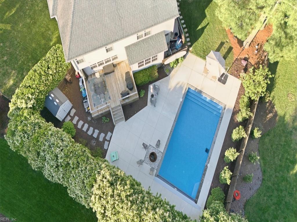 2313 McNelly LN