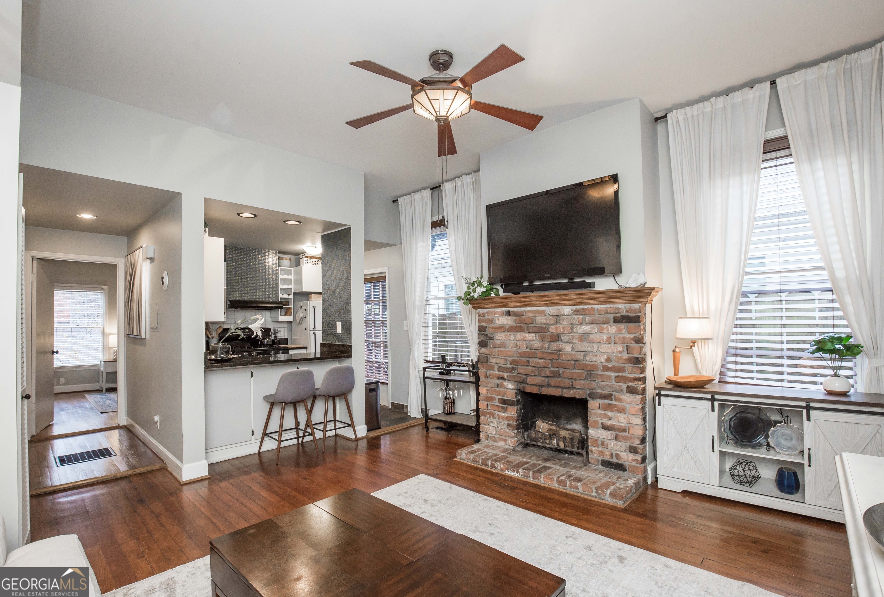 952 Myrtle Street NE # 2