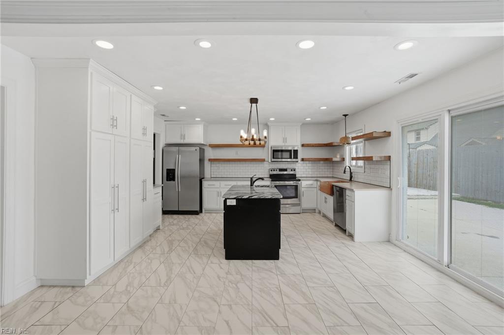 956 Calypso LN
