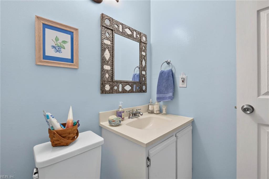 2104 Retreat CT