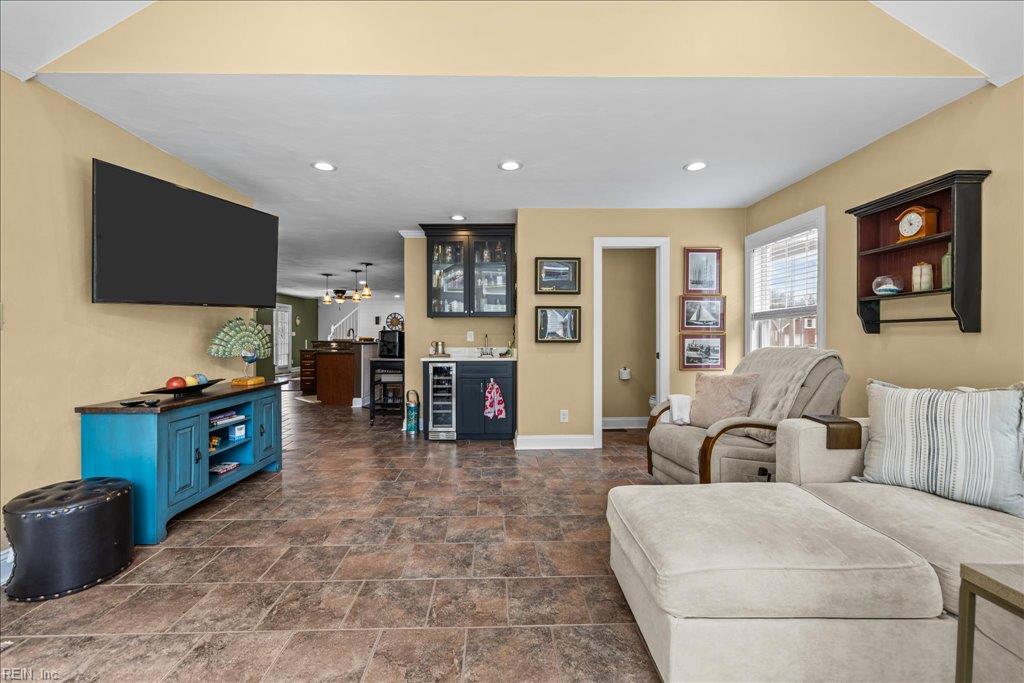 1309 Hawaiian Dr