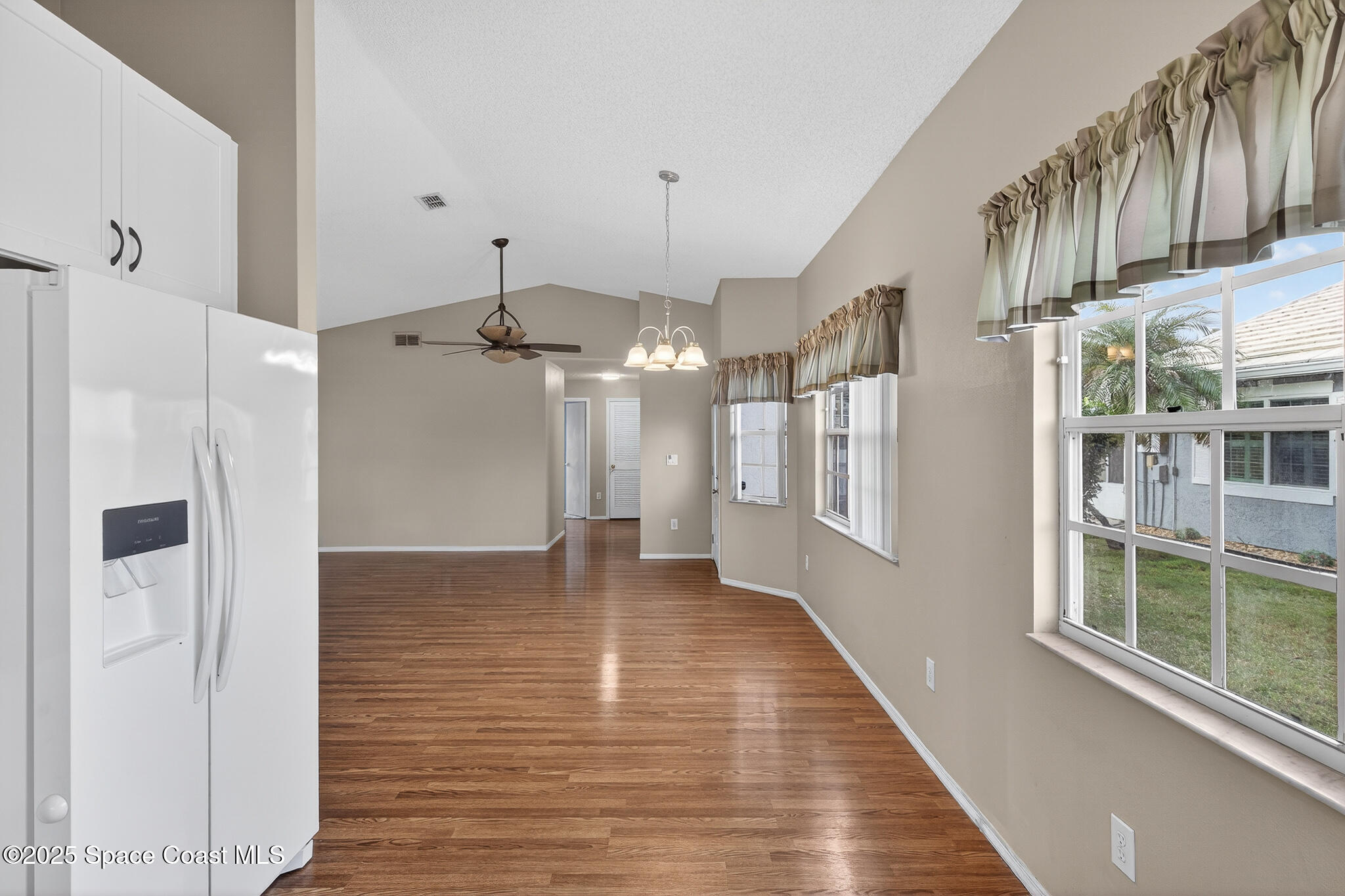 1924 Sugarberry Court NE