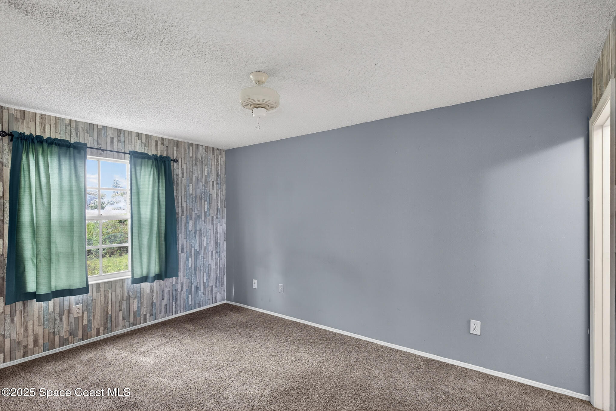 1924 Sugarberry Court NE