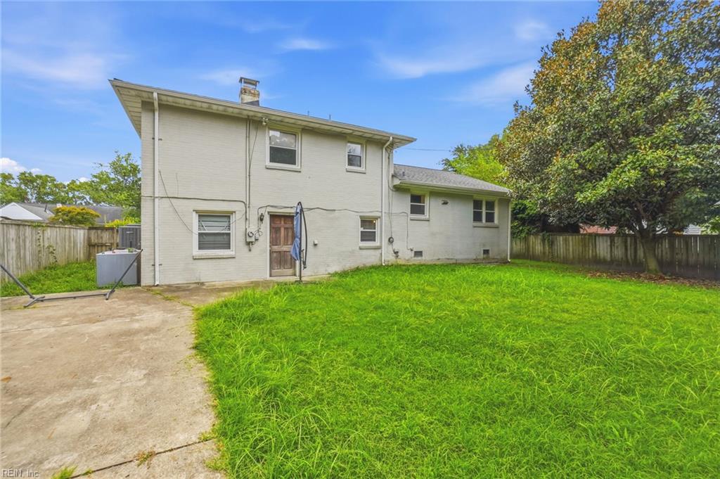 3805 Chesapeake AVE