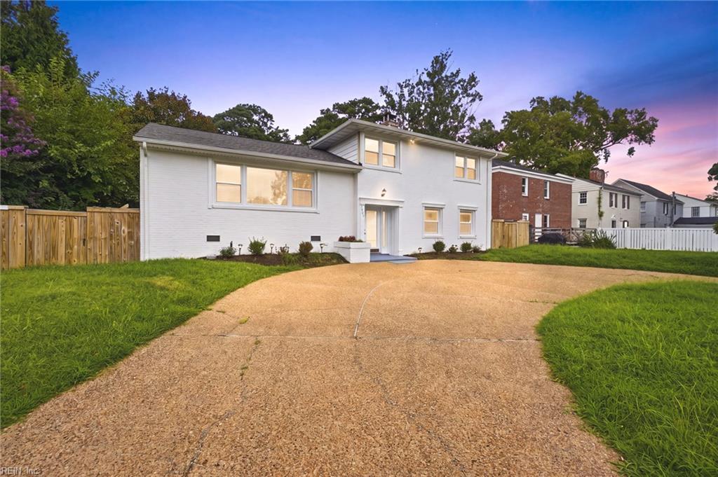 3805 Chesapeake AVE