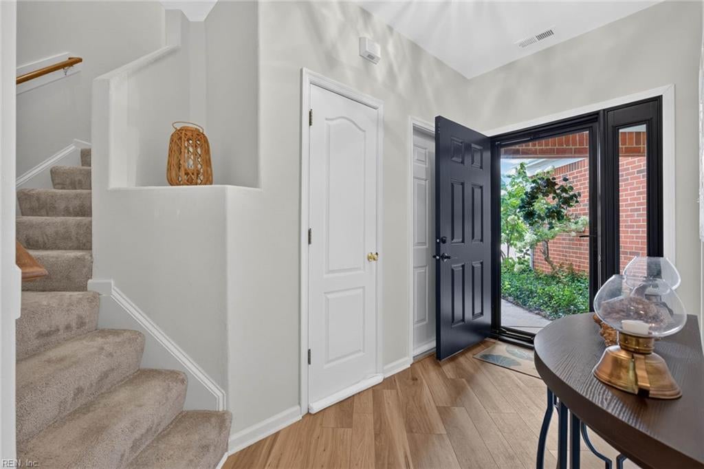 2319 Charing Cross RD