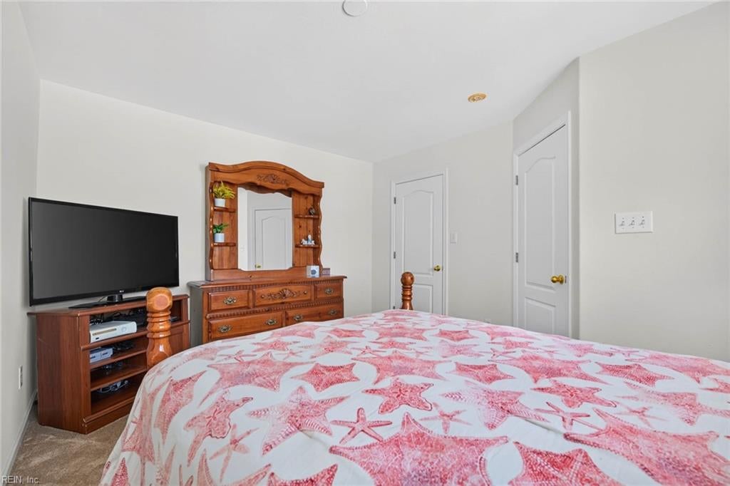 2319 Charing Cross RD