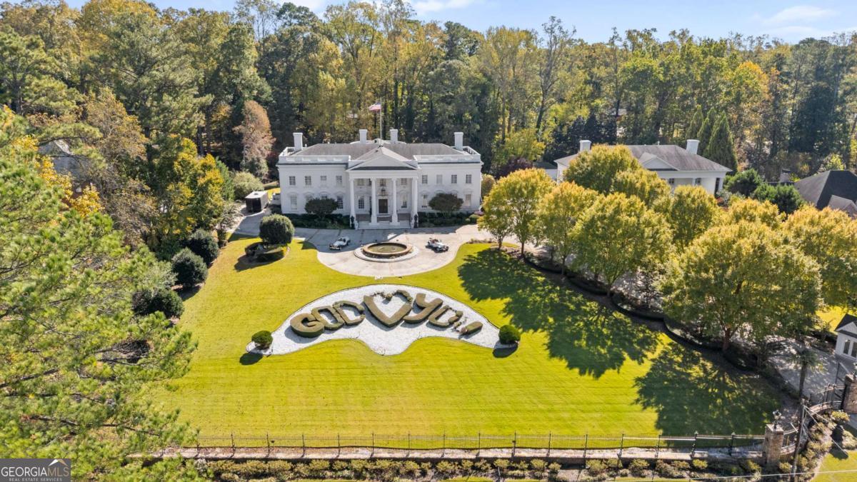 3687 Briarcliff Road NE