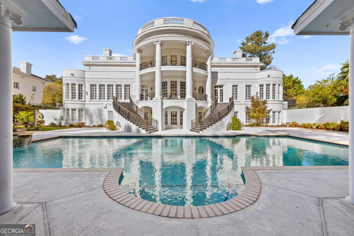 3687 Briarcliff Road NE