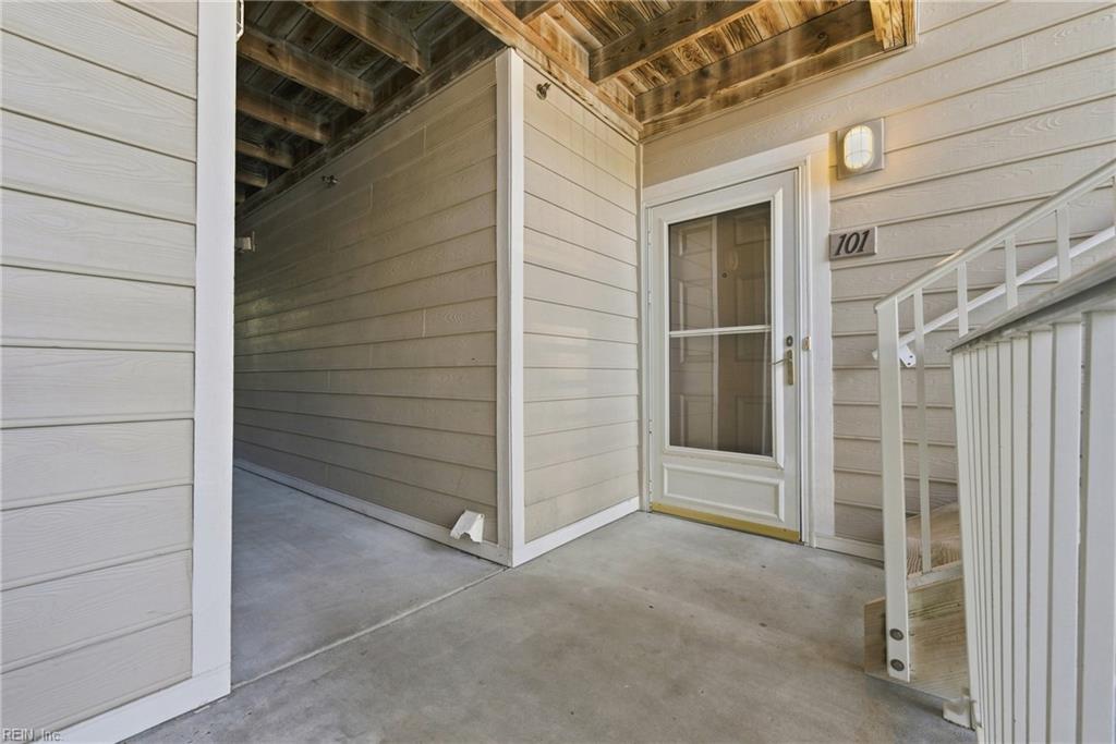 2204 Lesner CRES 101