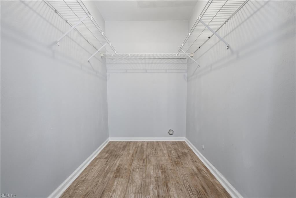 2204 Lesner CRES 101