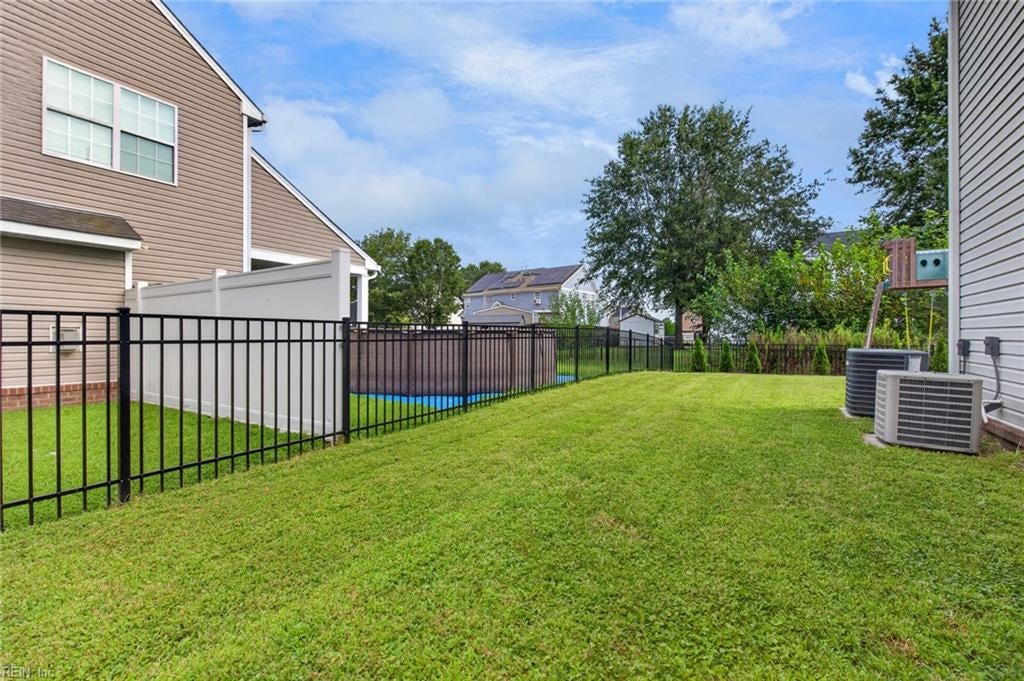 1217 Destiny WAY
