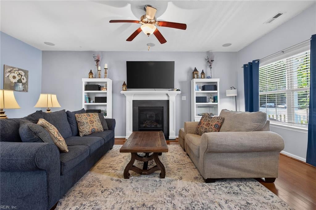 1217 Destiny WAY