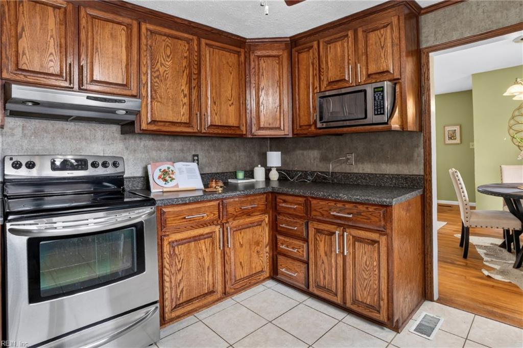 130 Albany DR