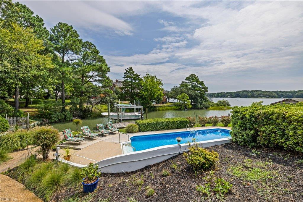 4007 Arrowhead Point CT
