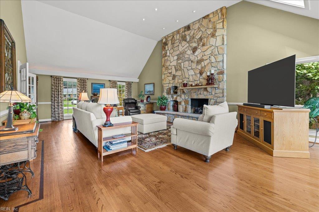 4007 Arrowhead Point CT