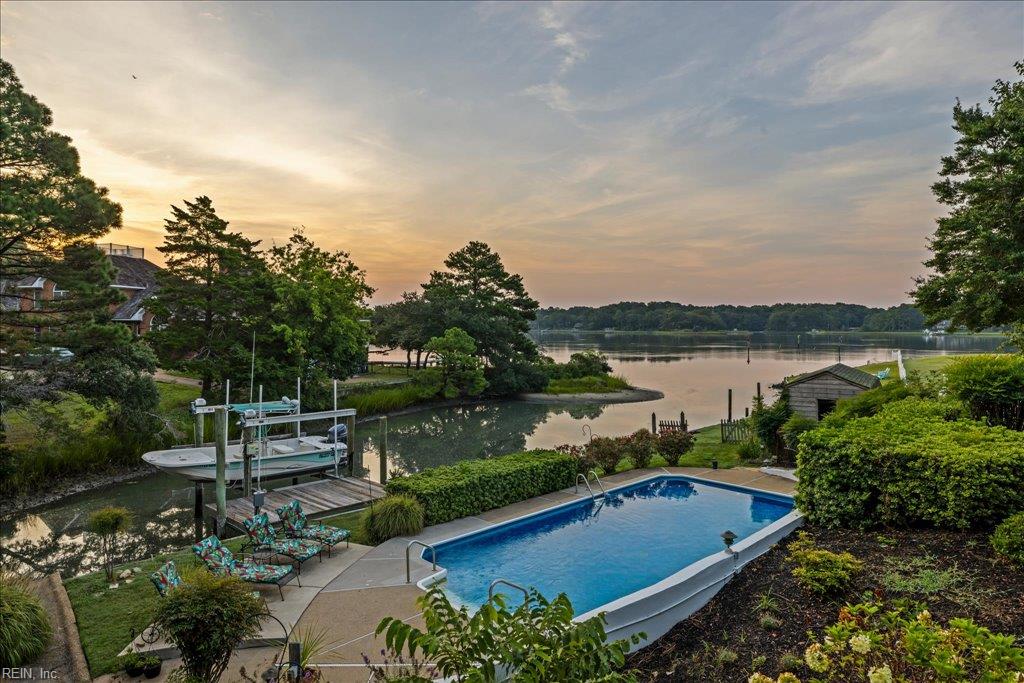 4007 Arrowhead Point CT