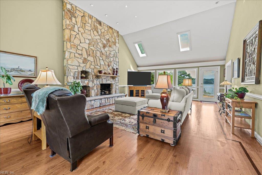 4007 Arrowhead Point CT